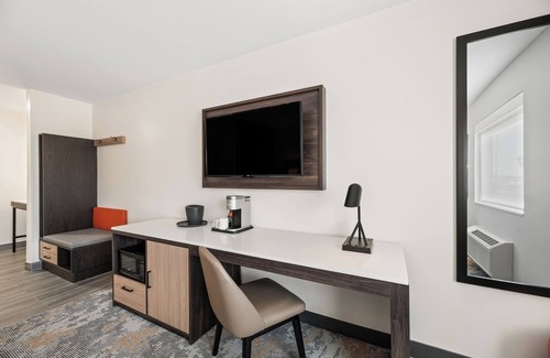 Williams Hotel | The Ellsworth Hotel, an Ascend Collection Hotel