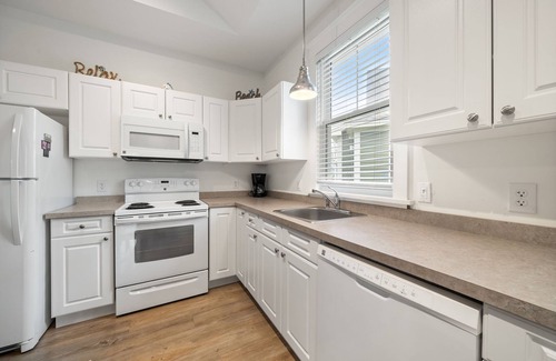 Cherry Valley House | The Elm - 36 Hollow S