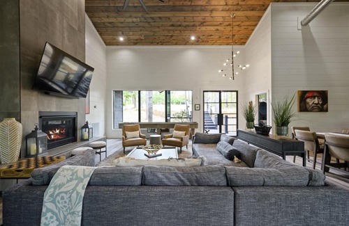 Broken Bow Apartment | The Enclave