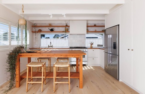 Mount Maunganui House | The Endless Summer Home - Where Waves and Town Unite
