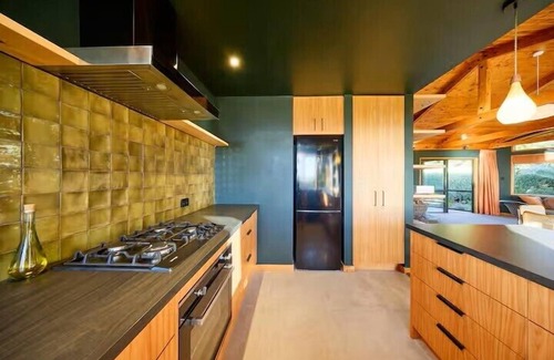 Hapuku House | The Entire Mangamaunu Retreat