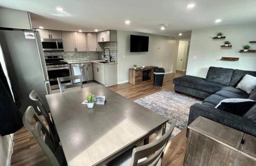 Stephentown House | The entire Stephentown Hotel. 28 person occupancy