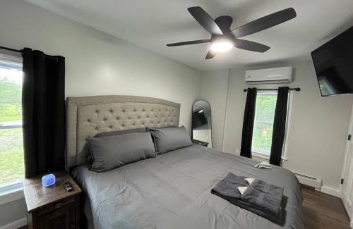 Stephentown House | The entire Stephentown Hotel. 28 person occupancy