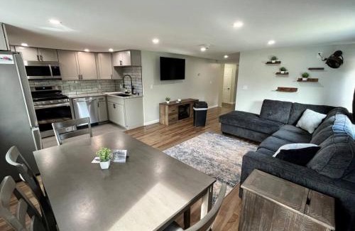 Stephentown House | The entire Stephentown Hotel. 28 person occupancy