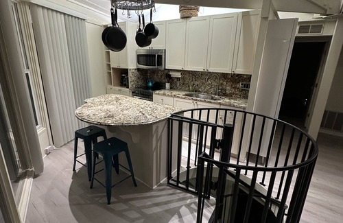 Cheat Lake House | The Escape Pod at Cheat Lake/Morgantown, WVU - 2BD/2BA, HOT TUB, Lake & Golf