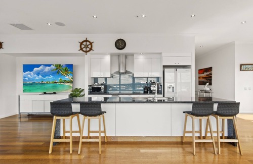 Lakes Entrance Hotel | The Esplanade Resort and Spa