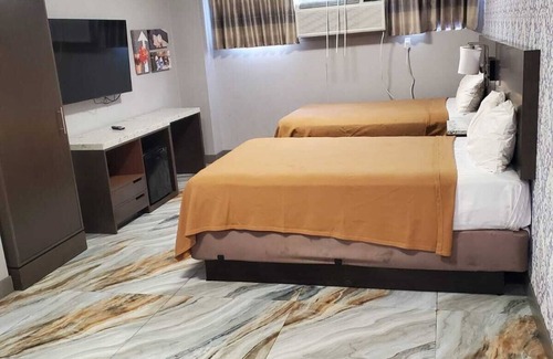 Queens Hotel | The Essence Hotel AT JFK