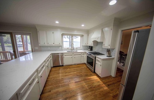 Camden House | The Estate: 4-BR, 6000 SF