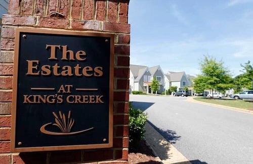 Lackey House | The Estates premier 2-bedroom at Kings Creek Spinnaker Resorts, Williamsburg