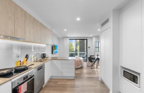 Nundah Apartment | The Eton - Brand NEW Nundah Modern 1 Bedroom APT with Parking, Netflix