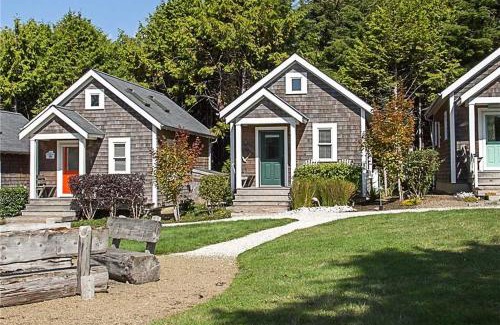 Seabrook House | The Evergreen Cabin by Seabrook Hospitality