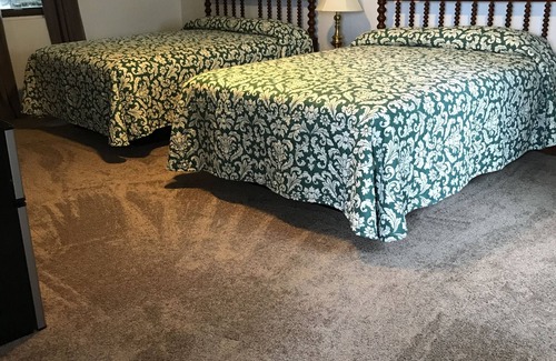 Pratt Hotel | The Evergreen Inn - Motel and RV Park