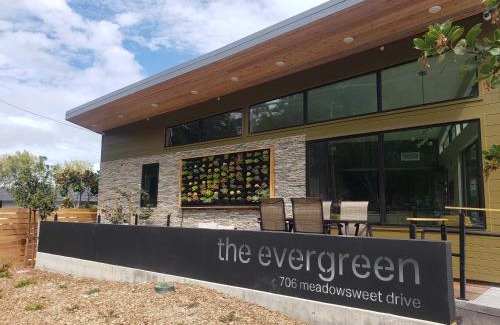 Corte Madera Hotel | The Evergreen