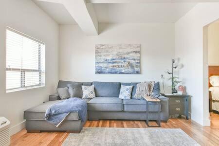 Athens Apartment | The Executive Loft - Walk to Sanford Stadium
