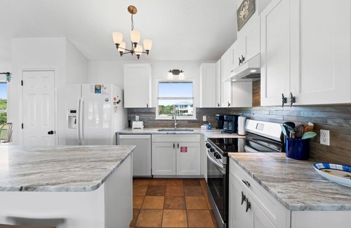 St. George Island House | The Extra Mile, One Level, 2BR, Great for couples or small families!