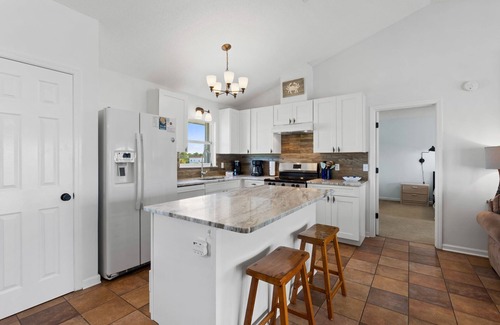 St. George Island House | The Extra Mile, One Level, 2BR, Great for couples or small families!