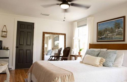 Fairhope Apartment | The Fairhope Bay Room