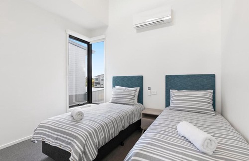 Torquay House | The Fairway Club