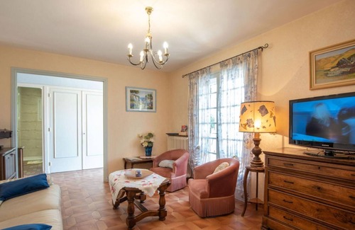 Leynes House | The Fairy Wood - LEYNES