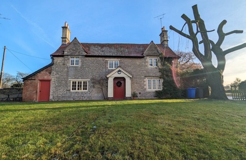 Castle Ashby House | The Falcon Cottages