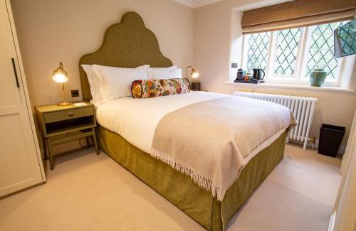 Castle Ashby Hotel | The Falcon Hotel