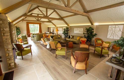 Castle Ashby Hotel | The Falcon Hotel