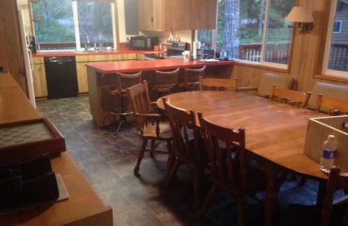 Hoodsport House | The Family Lake Place- 3 Bdrm- Year Round Hiking, Boating, Fishing