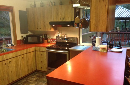 Hoodsport House | The Family Lake Place- 3 Bdrm- Year Round Hiking, Boating, Fishing