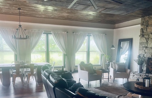 Mount Juliet House | The Farmhouse near Nashville