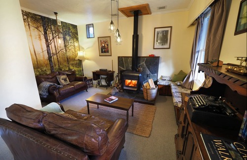 Lower Shotover Bed & Breakfast | The Ferry Bed & Breakfast