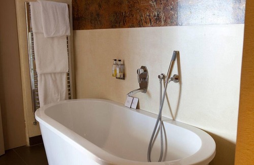 Upper Hambleton Hotel | The Finchs Arms