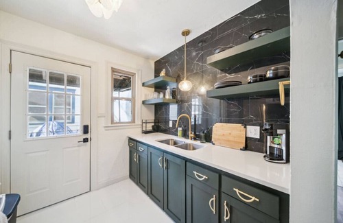 Tulsa Apartment | The Fitzgerald - Art Deco Speakeasy