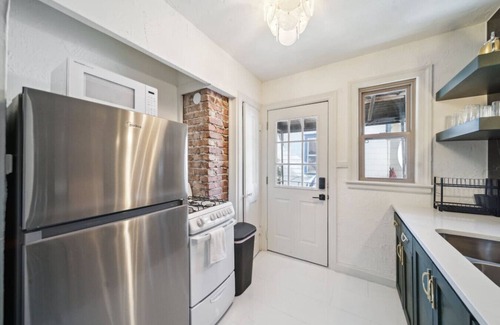 Tulsa Apartment | The Fitzgerald - Art Deco Speakeasy