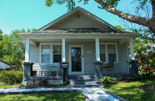 Lexington House | The Flower Pot