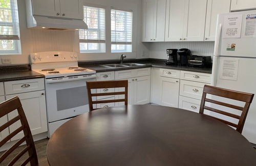 Folly Beach Apartment | The Folly Jewel - Sleeps 6