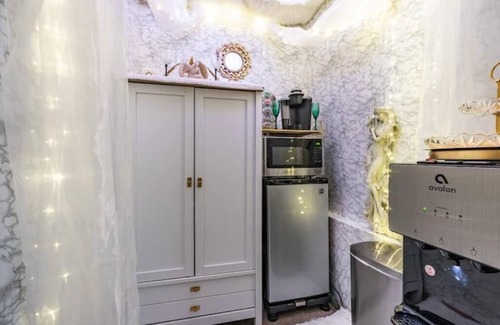 North Beacon Hill House | The Forbidden Garden – a secret romantic oasis