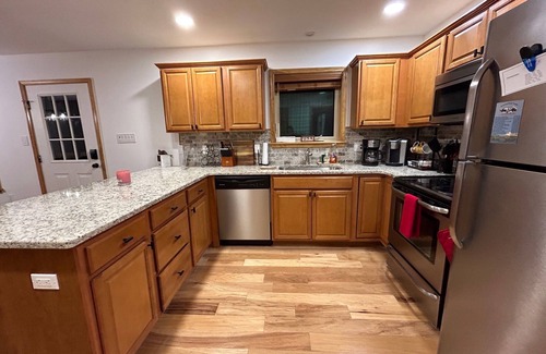 Albrightsville Ski Chalet | The Forest Chalet with hot tub/lake/pool/games