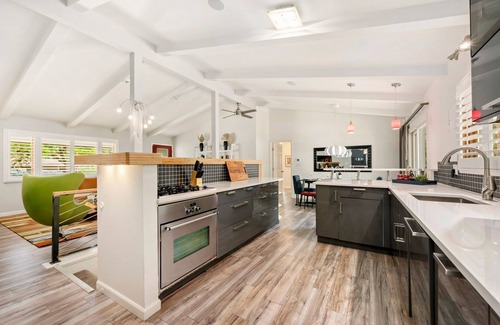 Loveland House | The Foundry Escape - Hot Tub, Bikes & Game Room
