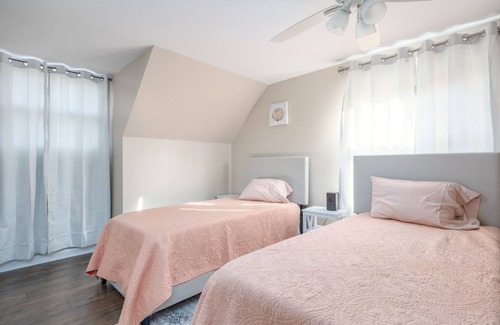 Wellston House | The Four Seasons - Your Home Away From Home