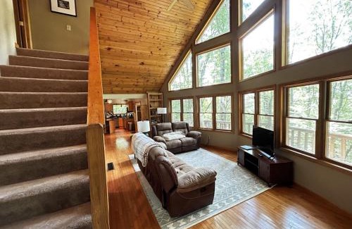 Alpine Lake House | The Fox Den