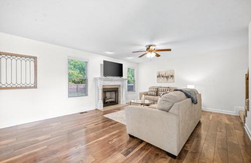 Clarksville House | The Fox House (615 Fox Path) Spacious 3-Bedroom Home in Clarksville, TN