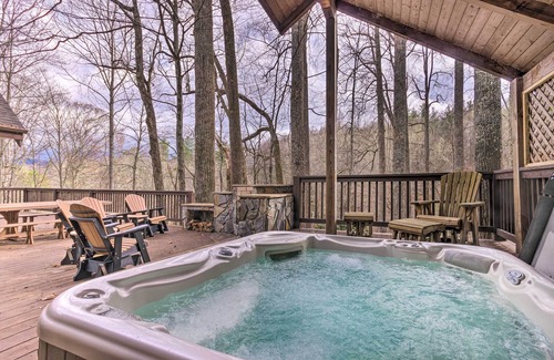Foscoe Cabin | The Fox Wood in Blue Ridge Mtns By Grandfather Mtn