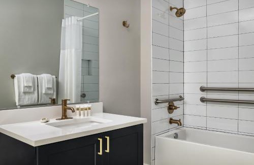 Fishtown Apartment | The Frankford
