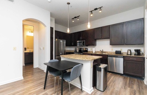 Franklin Apartment | The Franklin I Vibe 8772