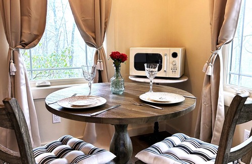 Brevard Cottage | The French Cottage for a Romantic Getaway