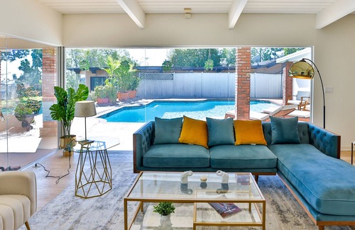 Bel Air House | The Fresh Air of Bel Air: Pool & Stunning Views