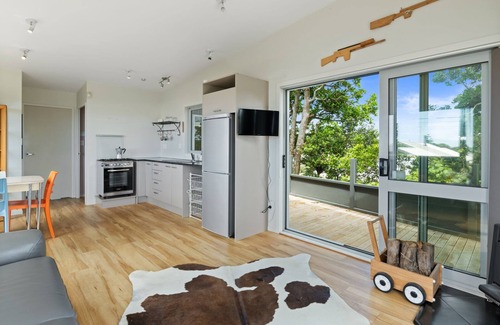 Fitzroy House | The Fritz - New Plymouth Holiday Home