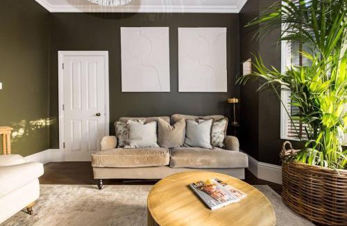 Fulham Broadway House | The Fulham House By Hok Living