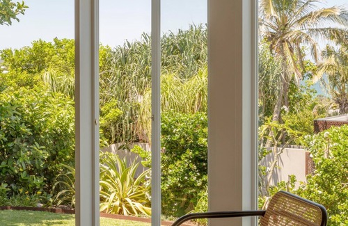 Sunrise Beach House | The Gable House - Beachfront luxury home