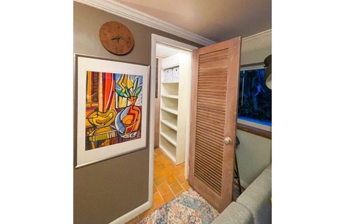 Coral Terrace Cottage | The Gables Hideout- Charming/Cozy/Private